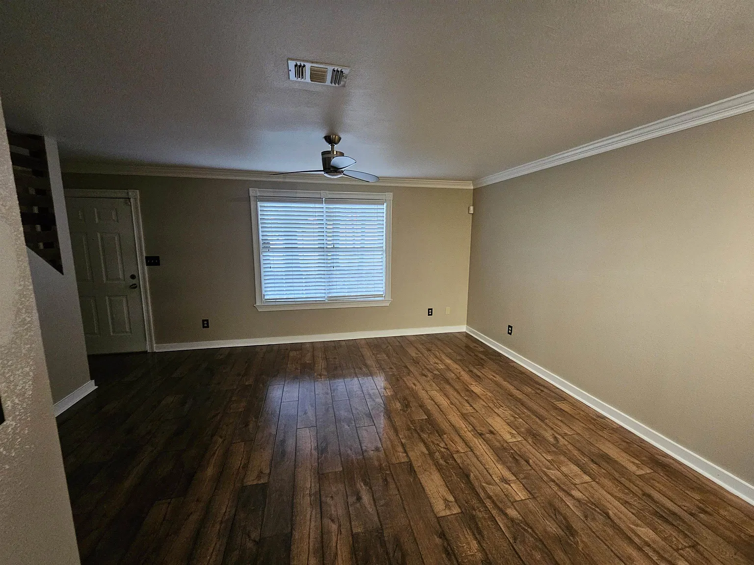 4 bed, 1280 sqft, $1,900 — Photo 4