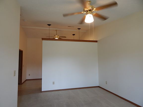 5th image of 1585 Wayne St #C