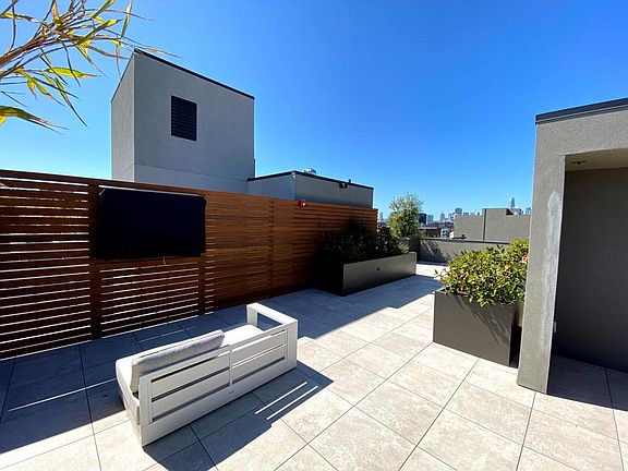 3rd image of 901 Tennessee St #0