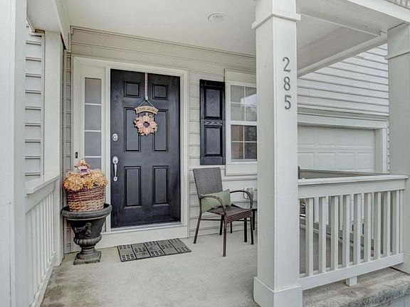 5th image of 285 Linden Cir