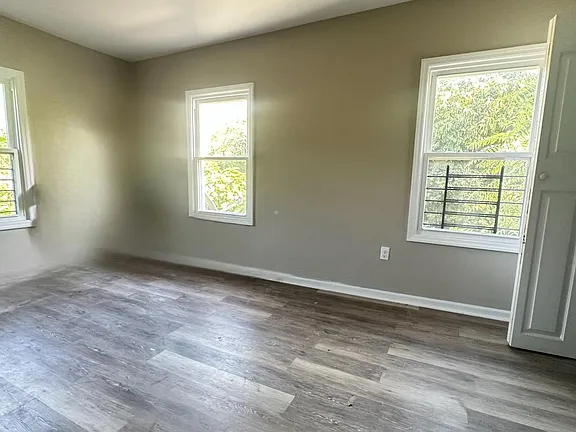 10 Watson St #2 — photo 4 of 5