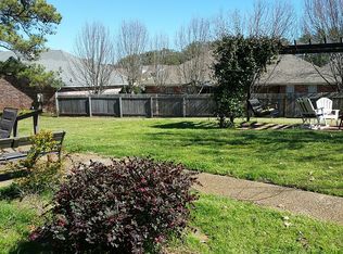 25 Lake Barnett Dr, Brandon, MS 39047