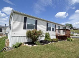 101 Broadwing Dr, Hanover, PA 17331
