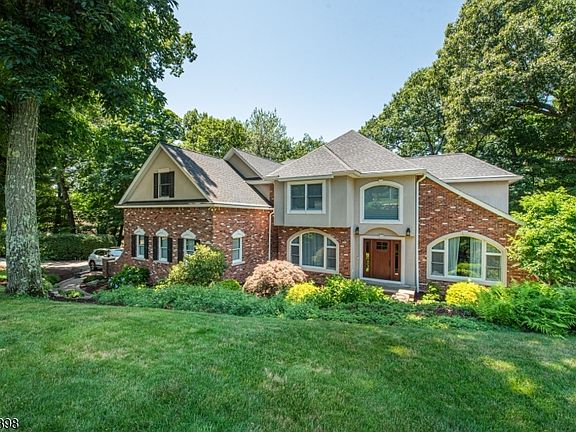2nd image of 93 Coventry Way
