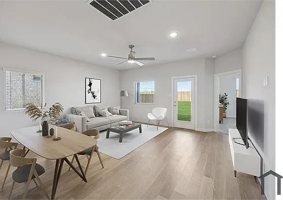 5 bed, 2514 sqft, $3,500 — Photo 3