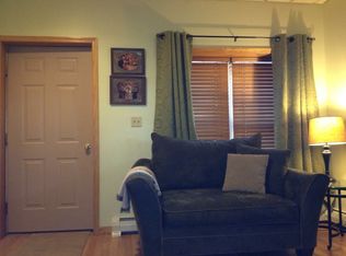 211 Hobbit Dr, Tamiment, PA 18371