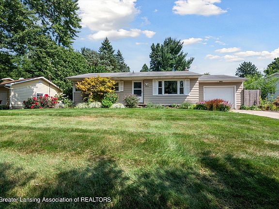 3rd image of 4103 N Pine Dell Dr