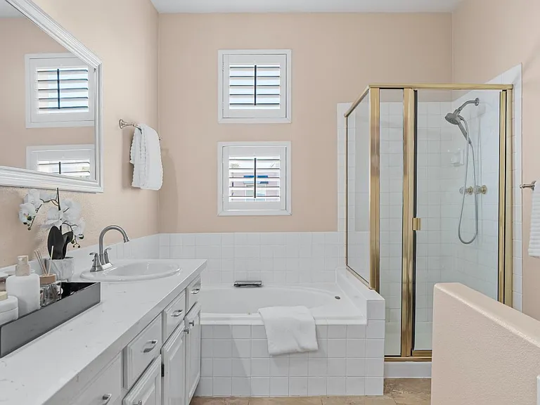 856 Lakeshore Dr — Photo 19