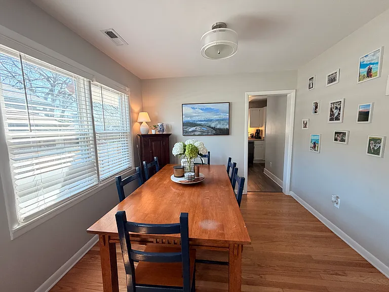 409 Dement St NE — Photo 33