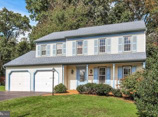 127 Meadow Hill Dr, York, PA 17402