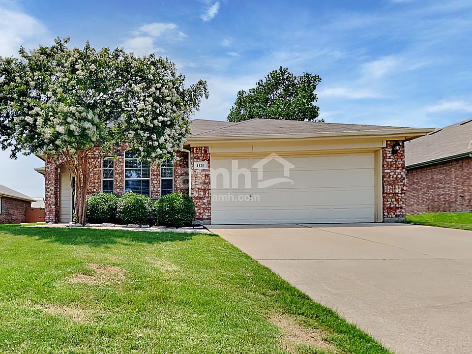 1st image of 1131 Sweetwater Dr