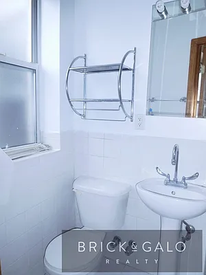 Rented by BRICK & GALO REALTY CORP | media 29