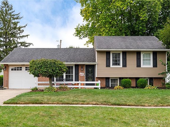 2nd image of 1132 Londonderry Dr