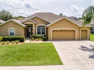 9725 Spring Lake Dr, Clermont, FL 34711
