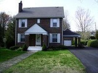 917 Heatherwood Rd, Bluefield, WV 24701