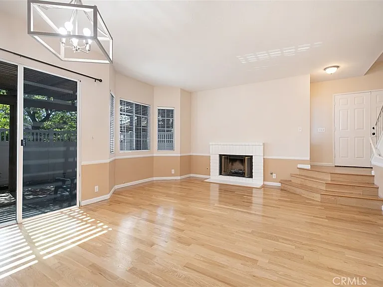 24392 Kingston Ct — Photo 6