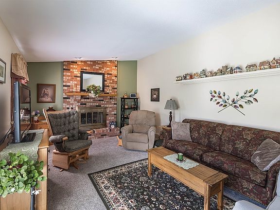 5th image of 4927 King Arthur Dr