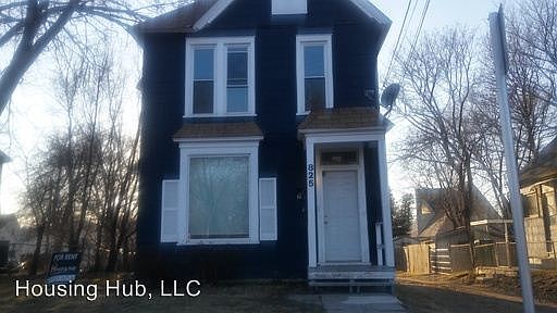 1st image of 825 Sylvan St