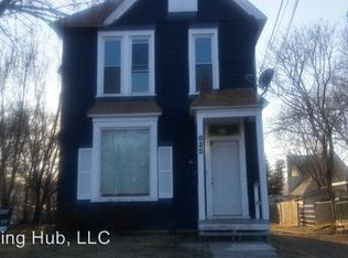 825 Sylvan St, Saint Paul, MN 55117