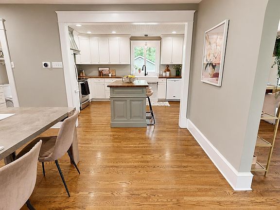 3rd image of 22560 Wye Rd #121