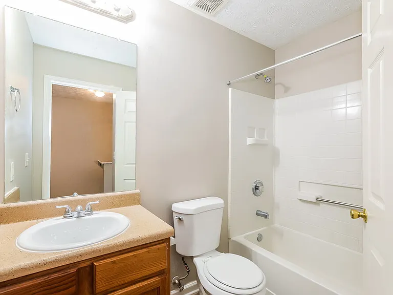 2286 Strathmoor Manor Dr — Photo 15