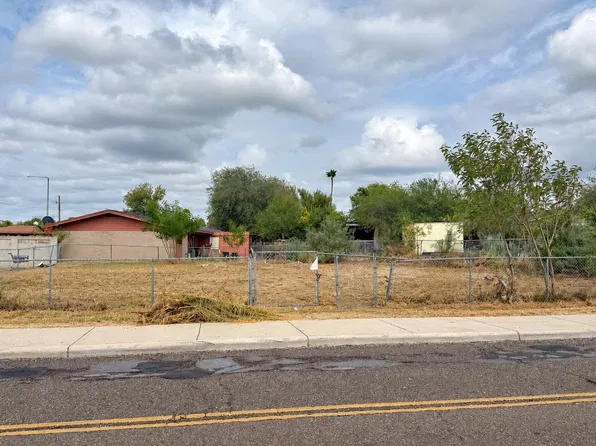 1406 Sandman St, Laredo, TX 78041