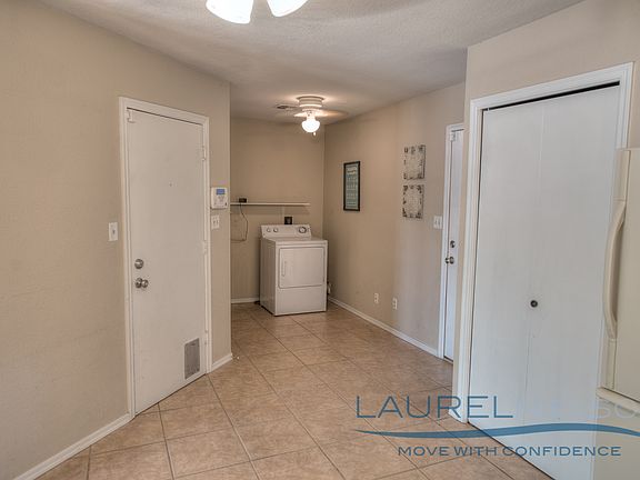 5th image of 2714 E Impala Ave