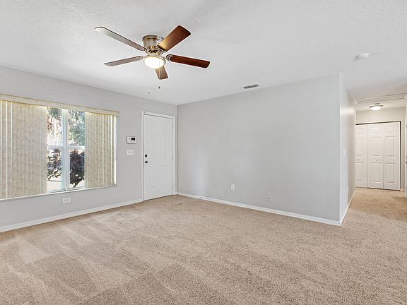 5th image of 2486 Melrose Ave S