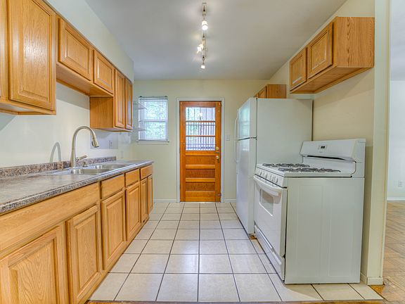5th image of 775 Metcalf Pl #775