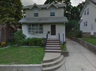 10 Banta Pl, Bergenfield, NJ 07621
