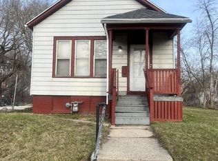 3206 N 7th St, Milwaukee, WI 53212