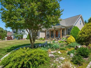 1304 Golden Bluff Ln, Fuquay Varina, NC 27526