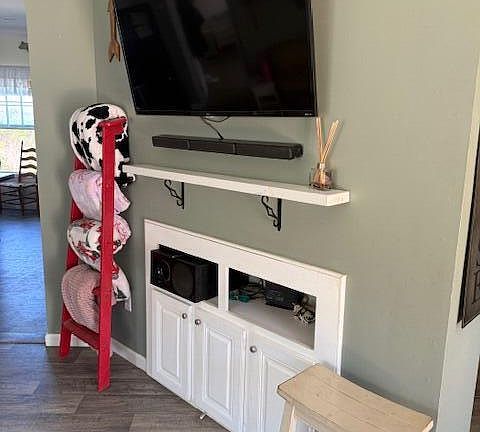 5th image of 2351 Dreyfus Rd