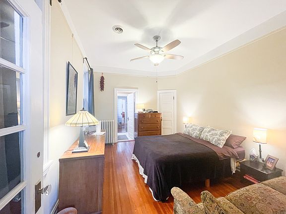5th image of 1820 Park Ave #2