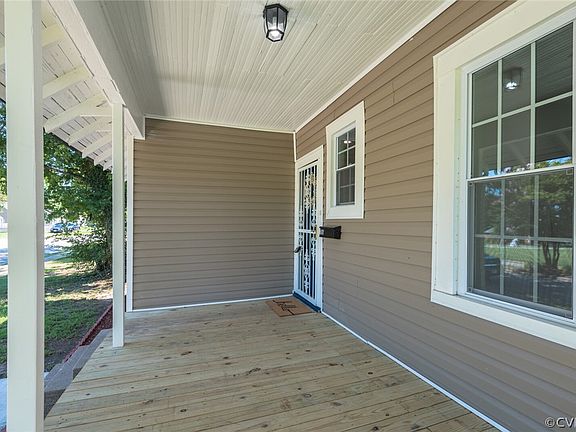3rd image of 706 E Broadway