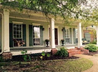 2000 Meadow Oak Dr, Flowood, MS 39232