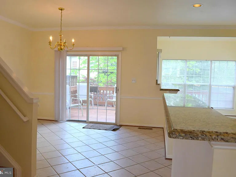 6863 Drifton Ct — Photo 15