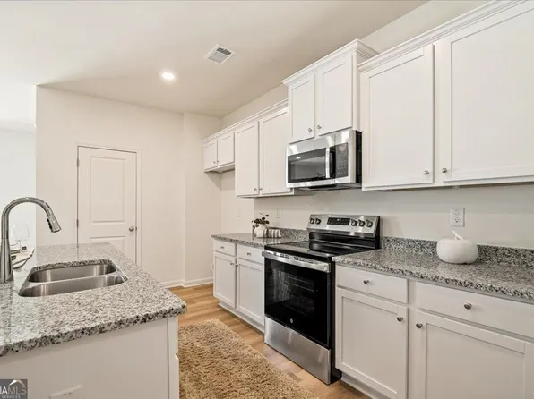 2526 Riverside Rd, Conyers, GA 30013