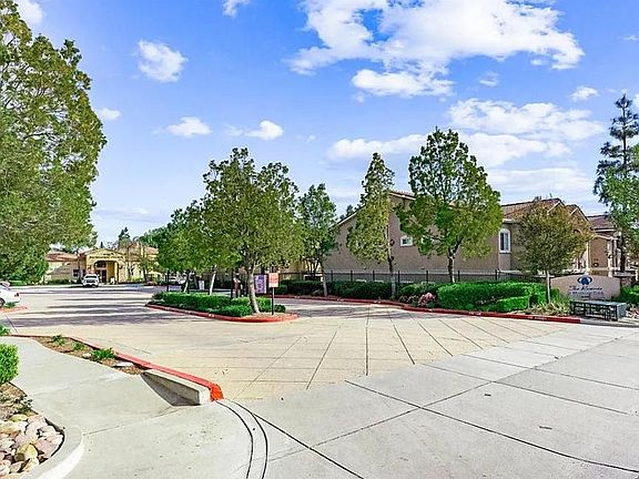 4th image of 41410 Juniper St Unit 2221