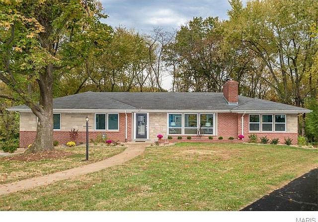 1st image of 13 Spoede Hills Dr