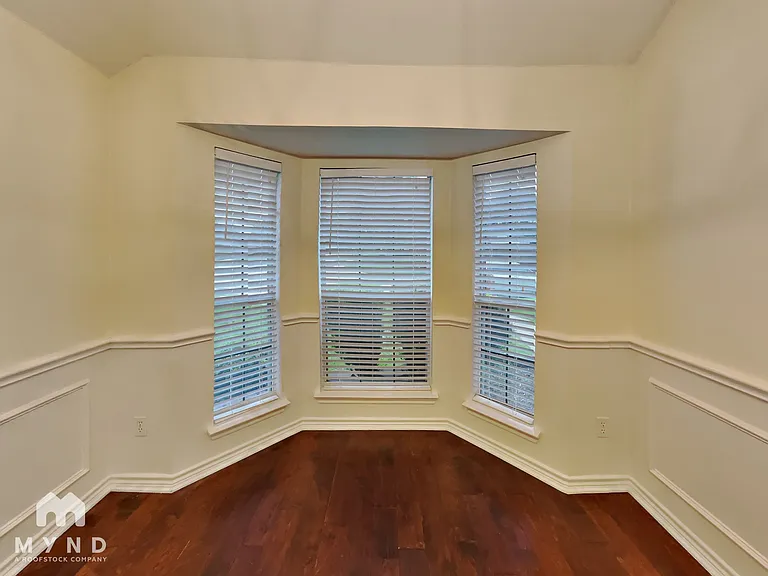 1257 Christopher Ln — Photo 6