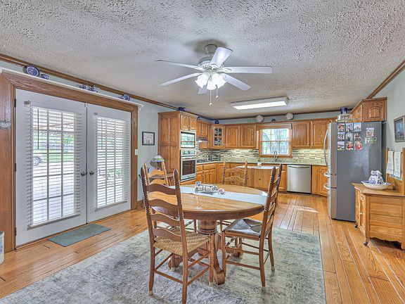 27th image of 117 Brights Ln