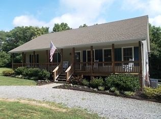 1237 Grapevine Rd, Sandston, VA 23150