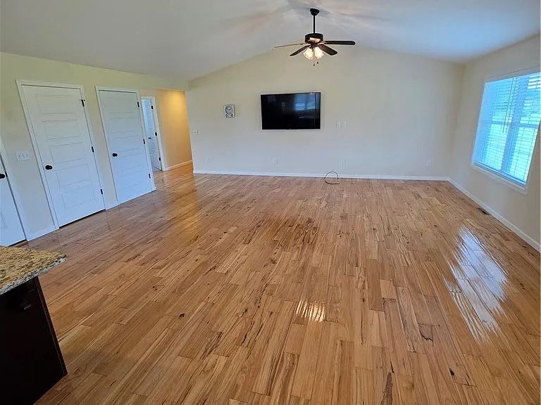 16653 E Main St — Photo 3