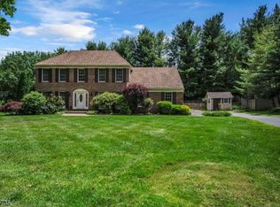 8 Glen Eagles Rd, Washington, NJ 07882