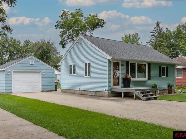 116 Front St S, Saint Clair, MN 56080