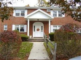 127 Litchfield Pines Dr APT C, Leominster, MA 01453