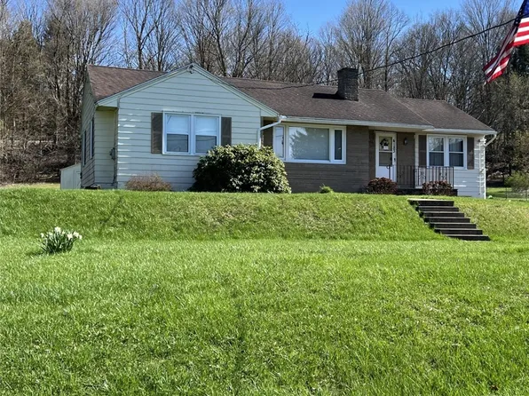 4183 Milton Ave, Camillus, NY 13031