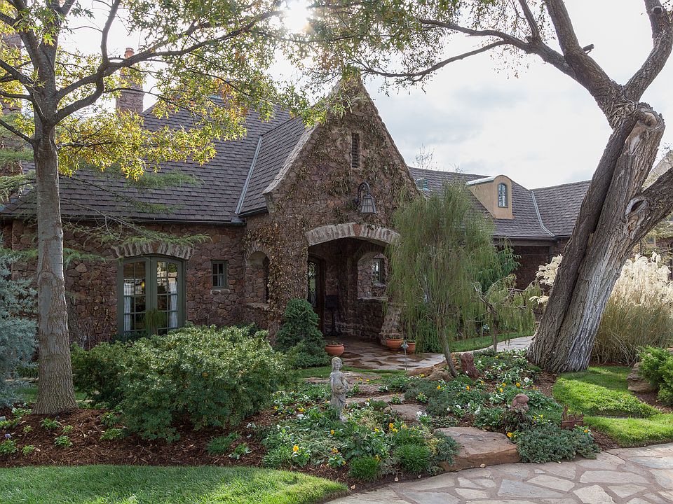 1st image of 1602 Coventry Park
