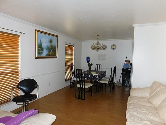 2nd image of 3430 Janwood Ln